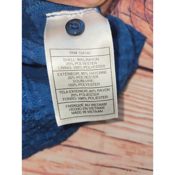 Nike ATG Blue Sleeveless Button-Down Vest Large 80% Rayon & 20% Polyester - Picture 5 of 11